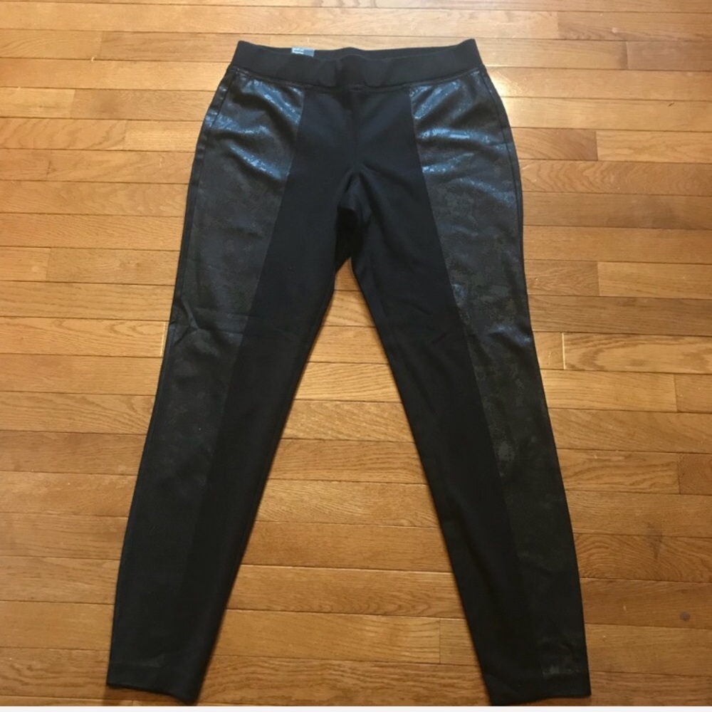 NWT Black Side Detail Leggings New York and Co